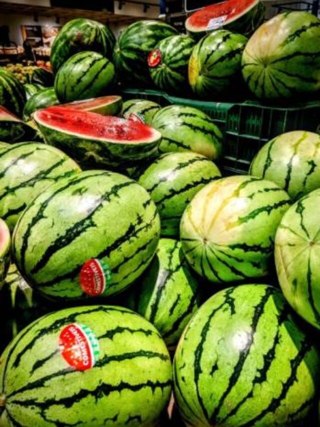 गर्मियों में तरबूज (Watermelon) खाने के 7 अद्भुत फायदे